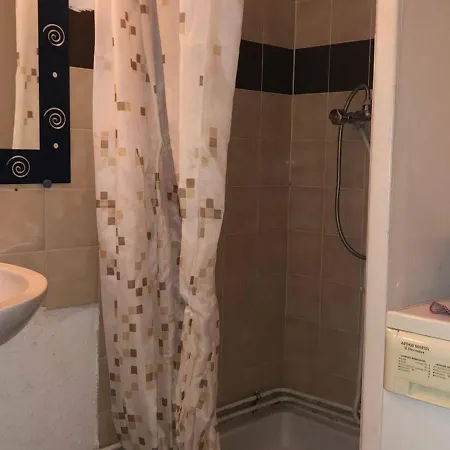 T2+cabine Climatise Avec Parking, 4 Pers., Port - Fr-1-81-354 Apartment